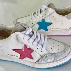 Vintage Havana Sneakers with Pink and Blue Stars